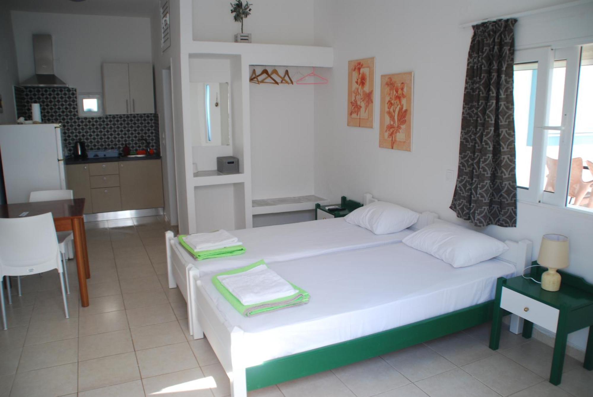 Soula Appartments Makry Gialos  Exterior photo